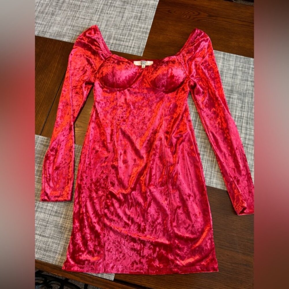Madden NYC Women's small Velvet Red Dress, Never Worn, with built in cups.